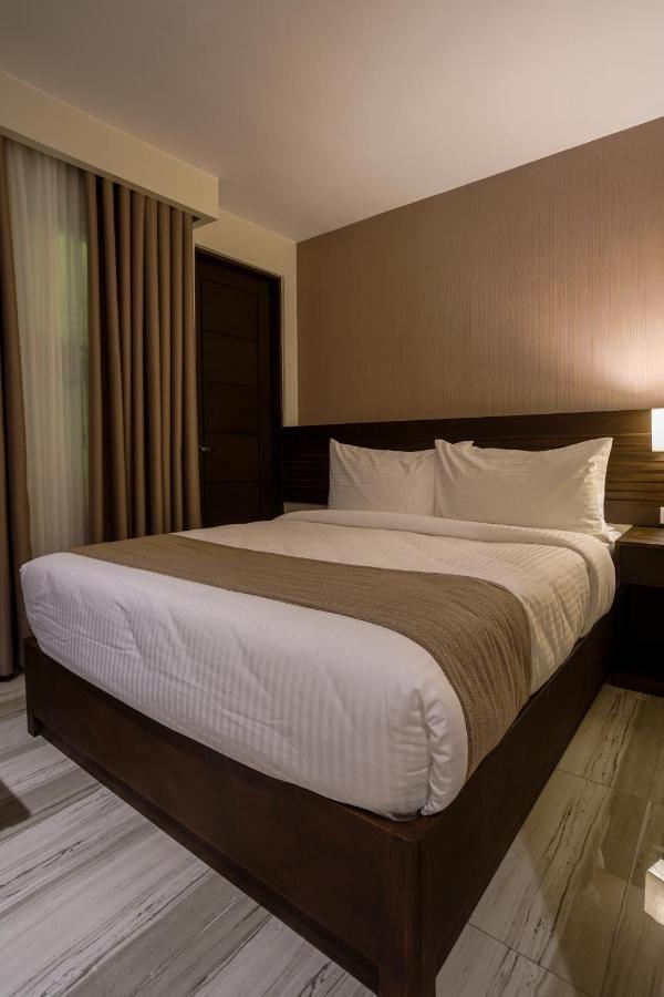 Hotel Areca Legazpi Exterior photo